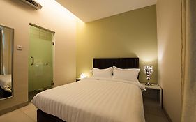 Seven Hotel
